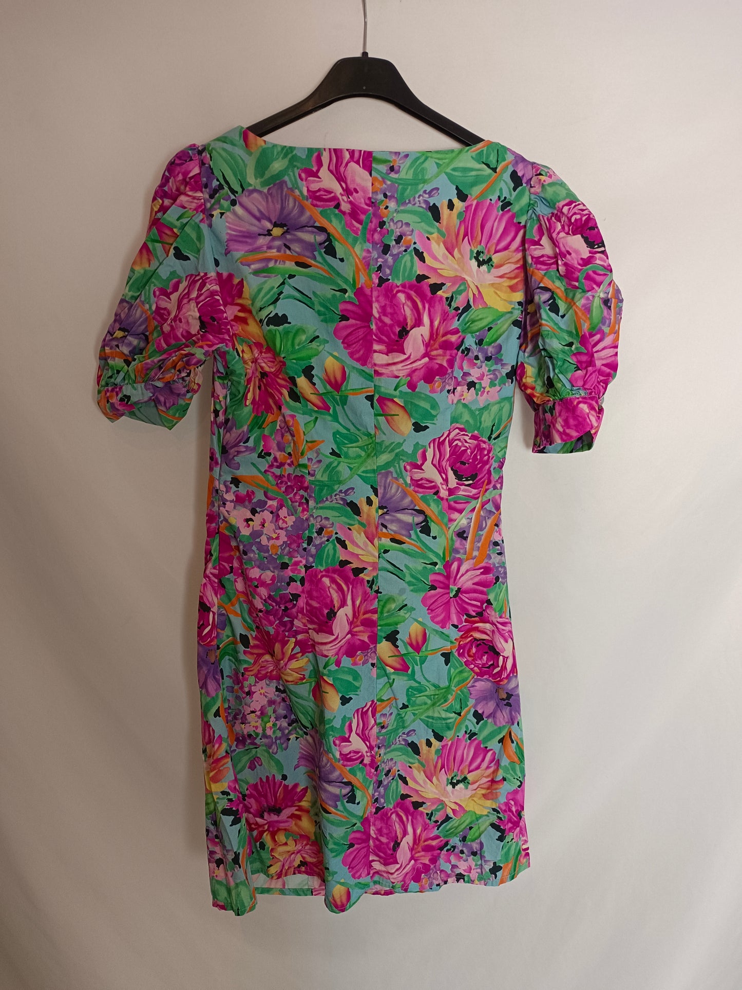 STRADIVARIUS. Vestido corto flores T.m