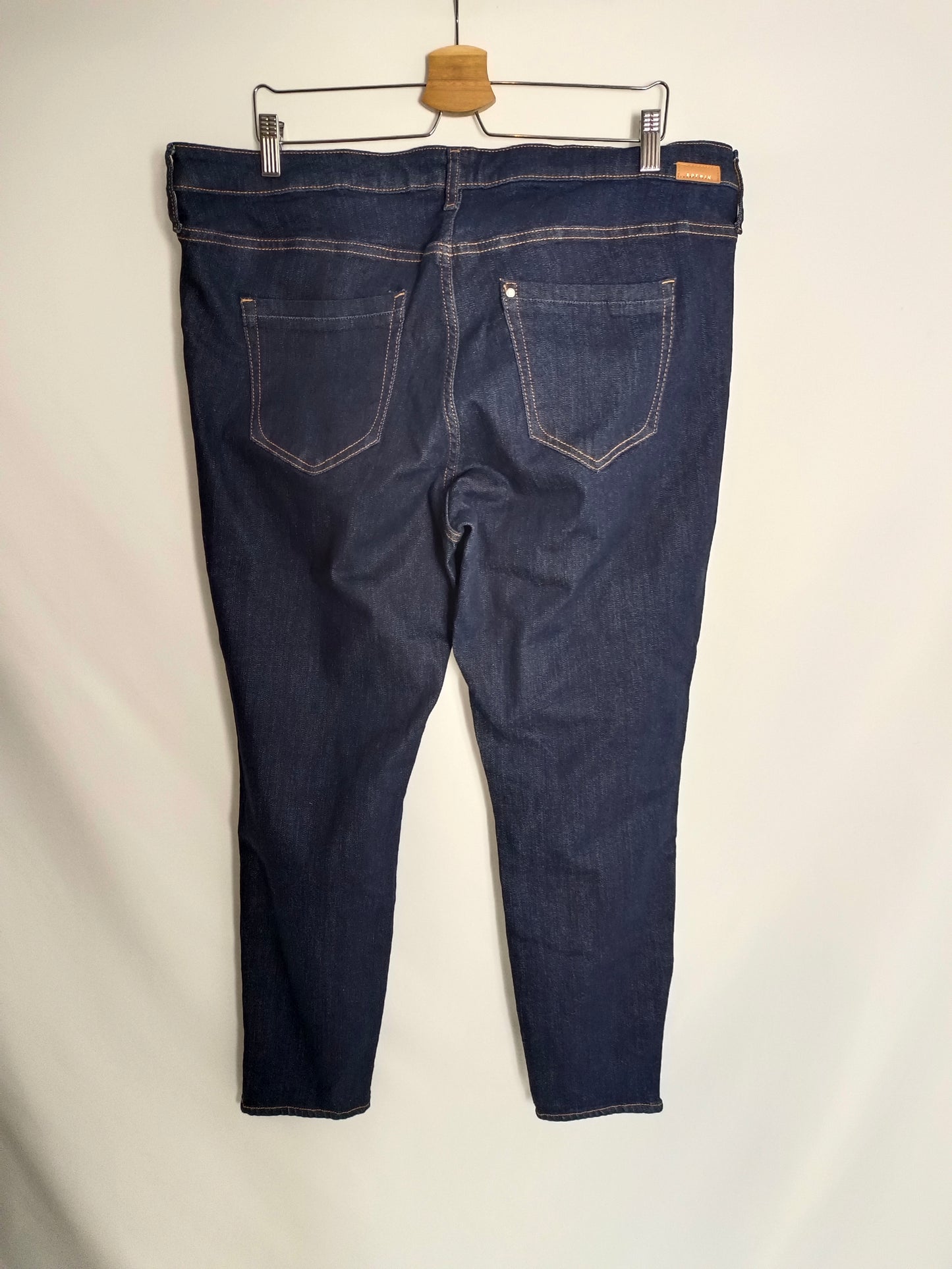 H&M. Pantalón denim pitillo cremalleras T.52