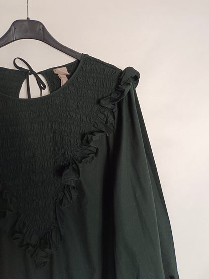 H&M. Vestido corto negro nido abeja T.2xl