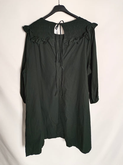 H&M. Vestido corto negro nido abeja T.2xl