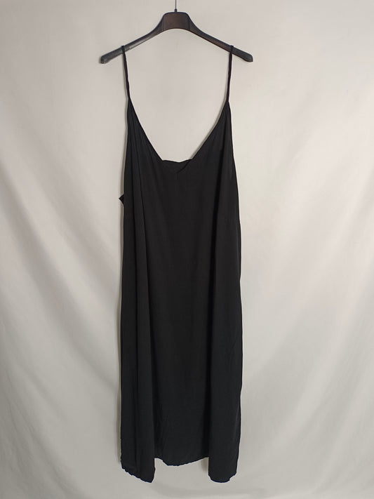 OTHERS. Black strap dress YOUR (2XL/3XL)