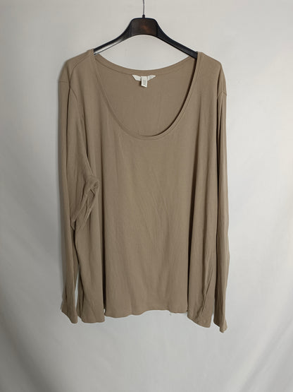 H&amp;M. Beige ribbed t-shirt T.4xl