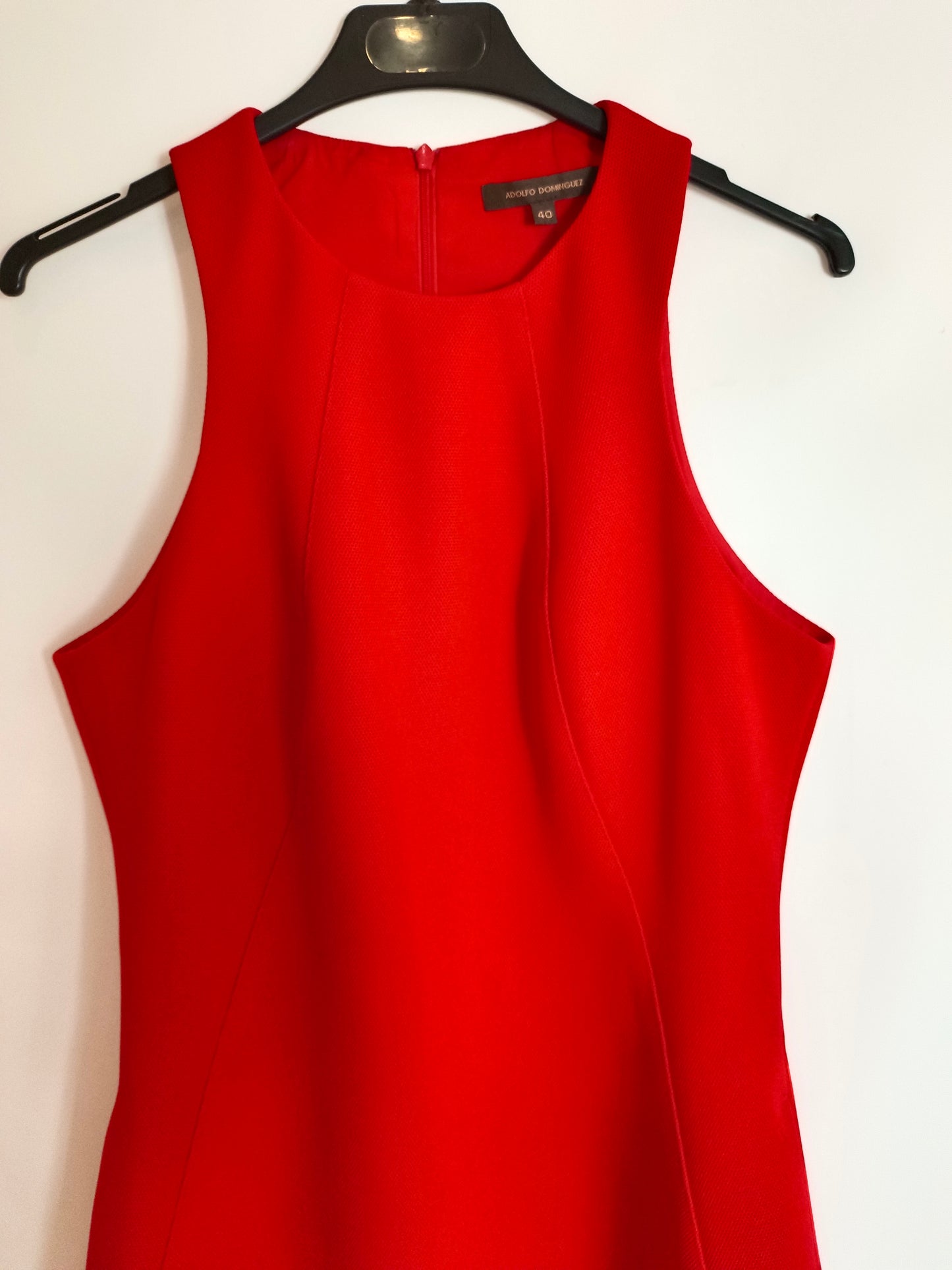 ADOLFO DOMINGUEZ. Vestido rojo textura T.40