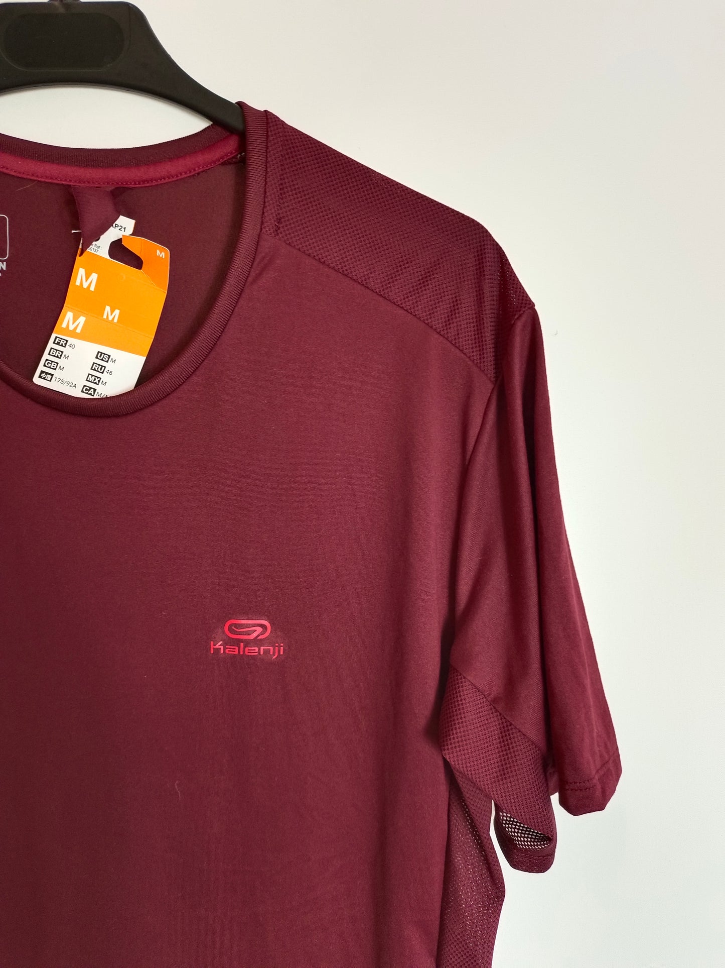 DECATHLON. Burgundy sports T-shirt TM