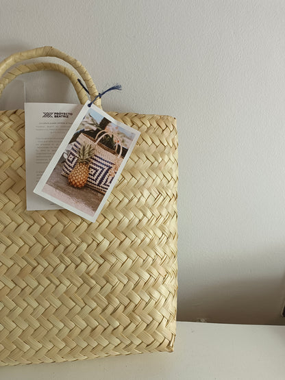 OTRAS. Bolso rafia rígido