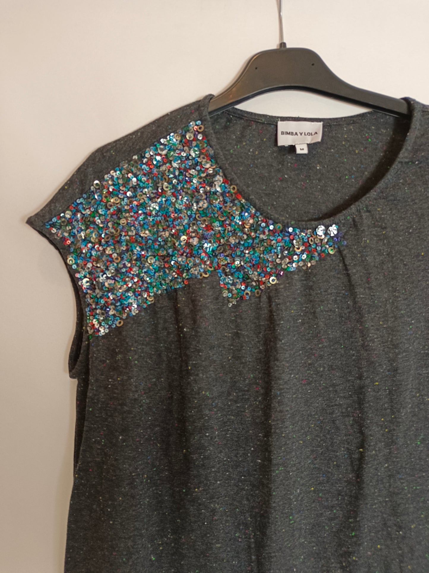 BIMBA Y LOLA. Grey sequin T-shirt TM