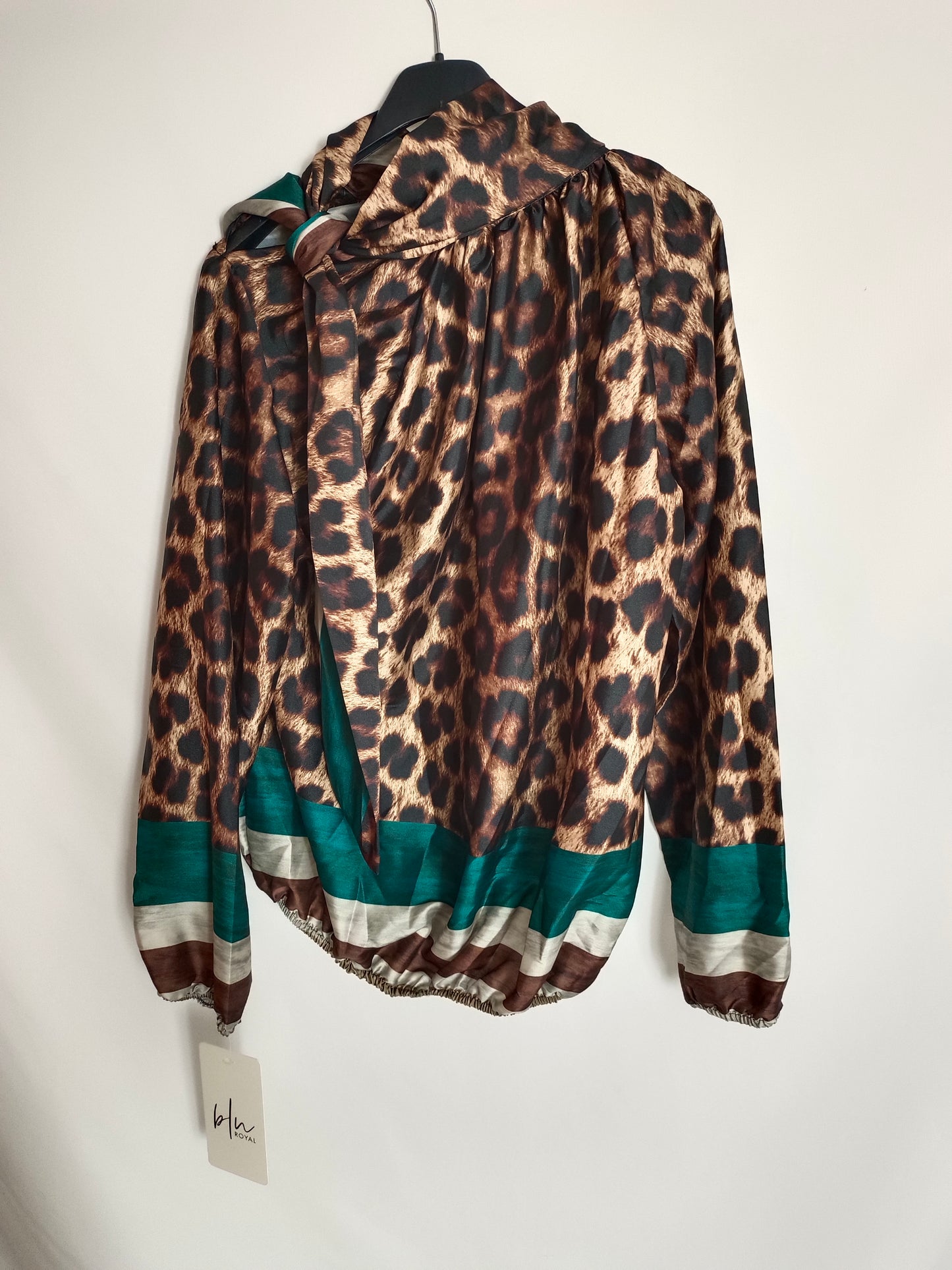 BLUROYAL. Blusa print lazada T.u(m/l)