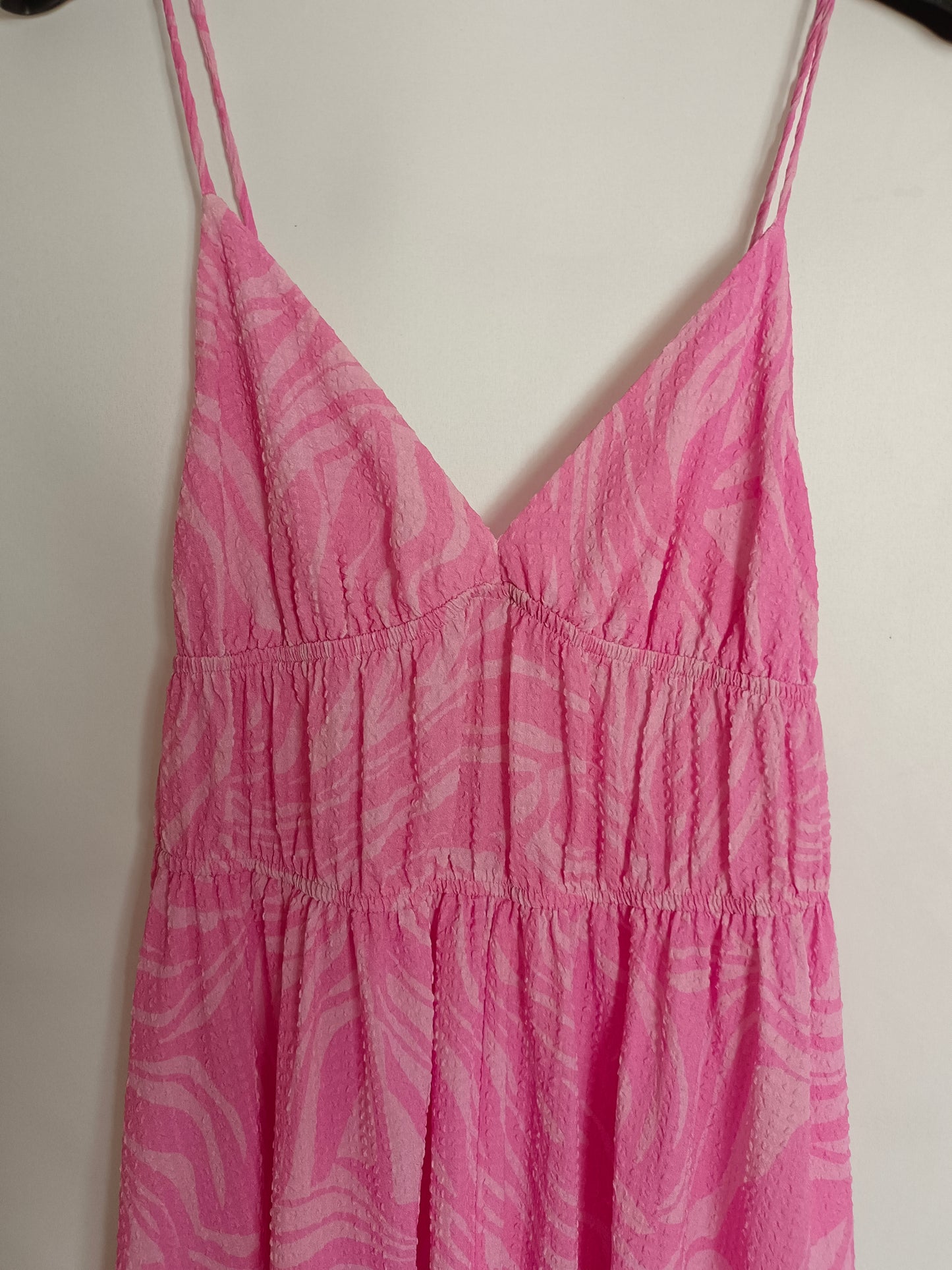 H&amp;M. Textured pink dress T.34
