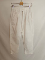 LEVI'S. Pantalón blanco pinzas T.26(34)
