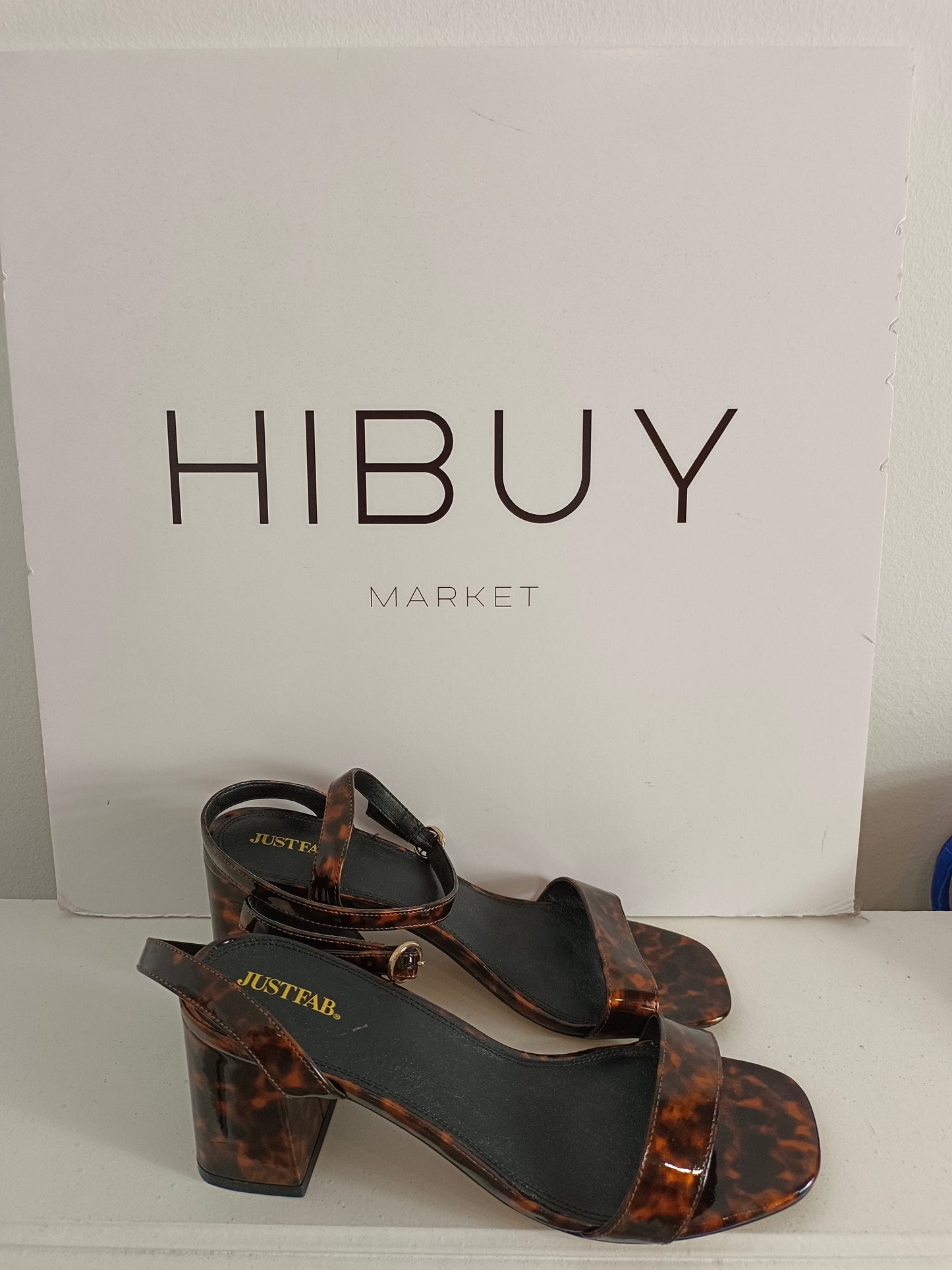 JUSTFUB. Sandalia marrón print T.40