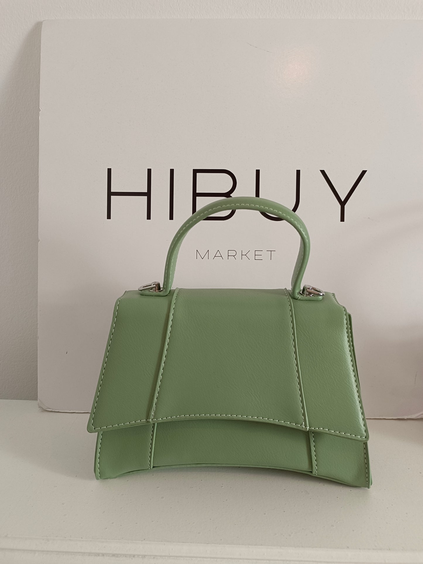 OTRAS. Bolso verde polipiel