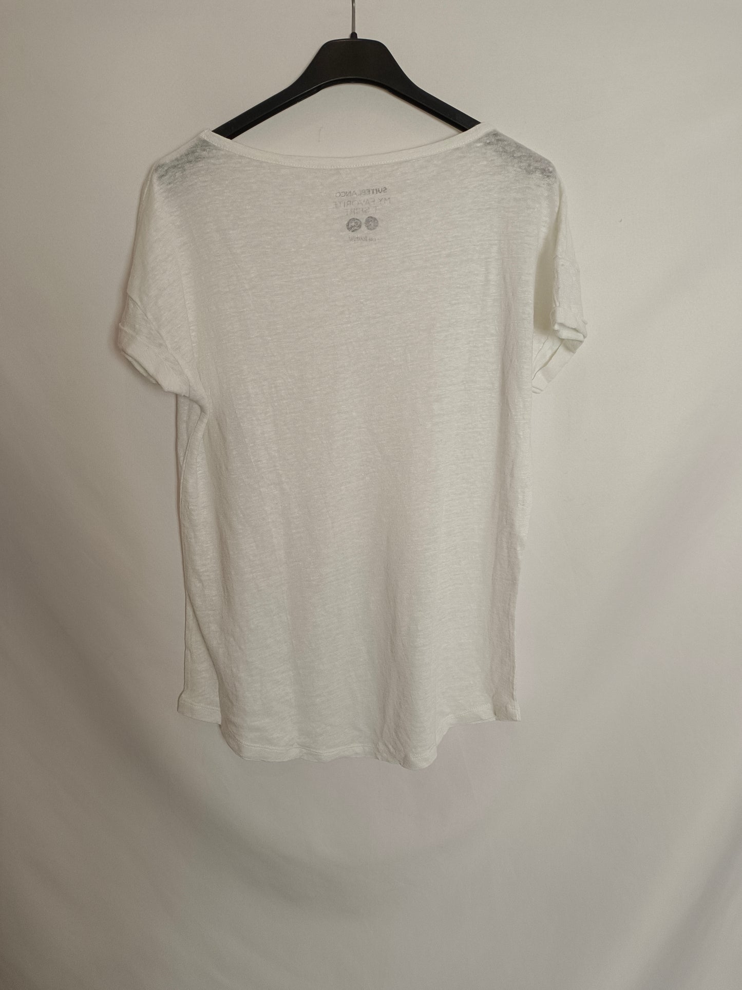 OTHERS. Basic white T-shirt Ts