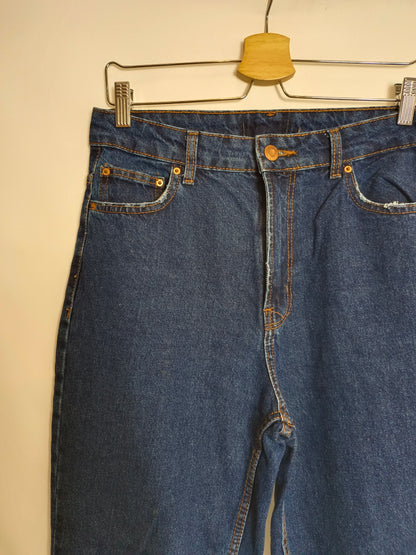 BERSHKA. Pantalón monfit oscuro T.u(38)