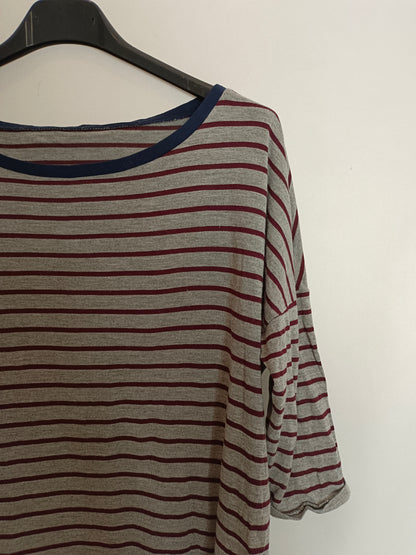 OTRAS. Camiseta gris rayas TU(S)