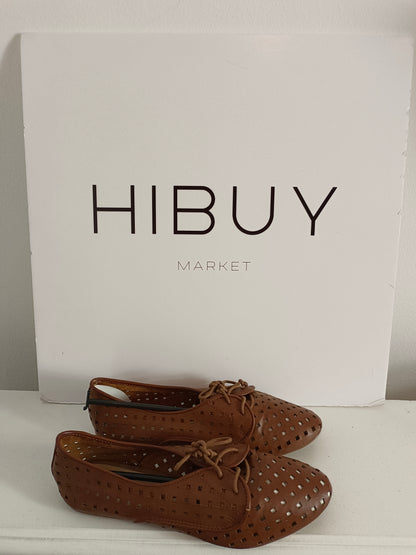 BERSHKA. Zapatos marrones troquelados T.37