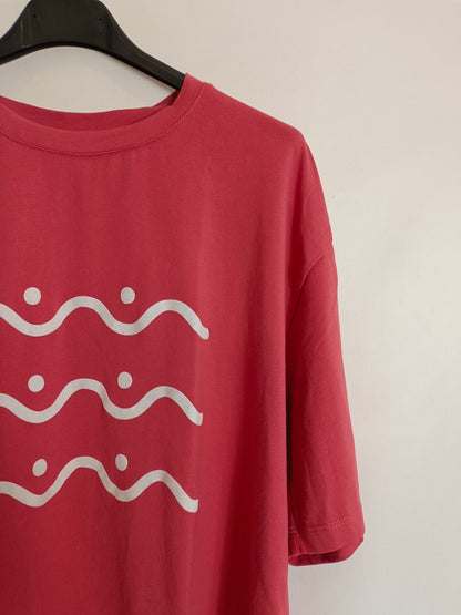 SIXXTA. Camiseta rosa dibujo Tu(m)