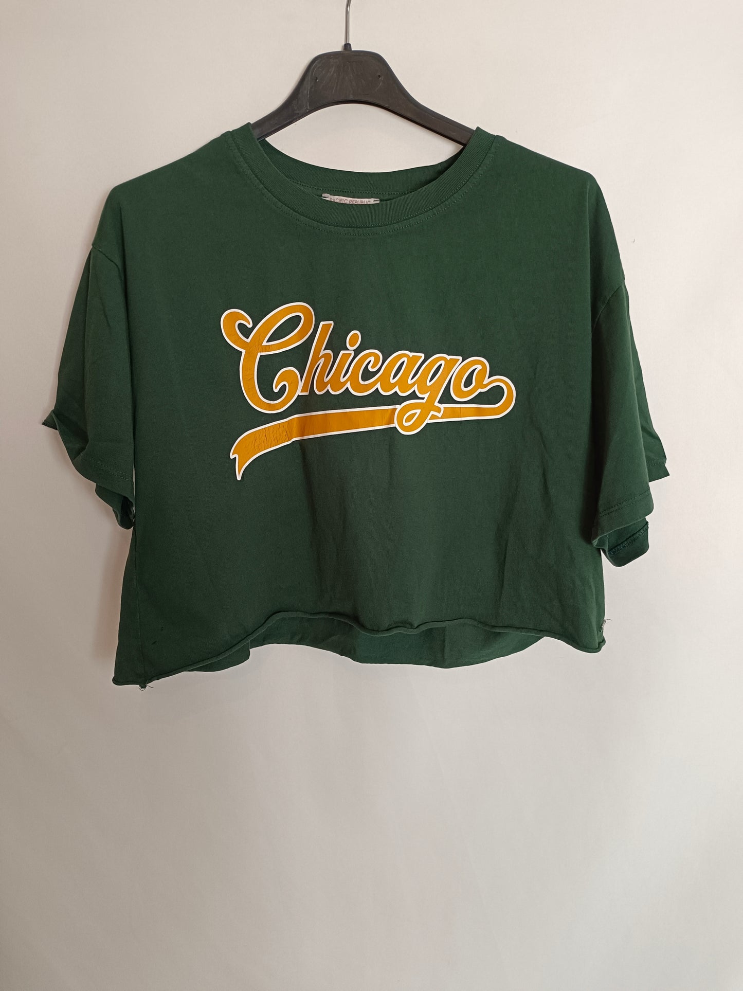 PULL&BEA. Camiseta verde crop T.m (TARA))
