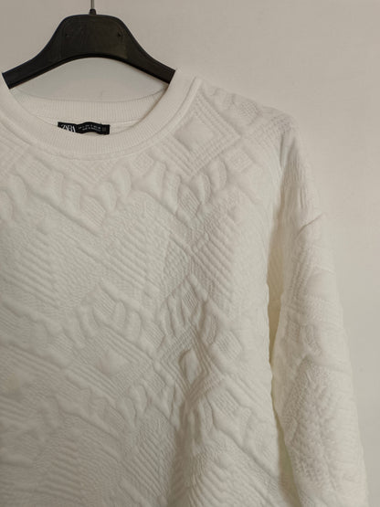ZARA. Sudadera blanca textura T.s