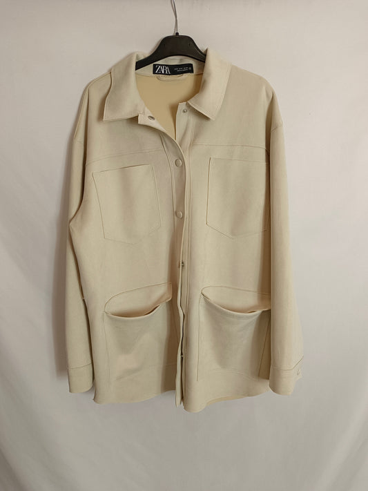 ZARA. Chaqueta antelina beige T.m