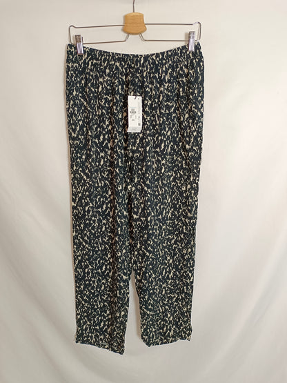 PRIMARK. Black flowy trousers size 40