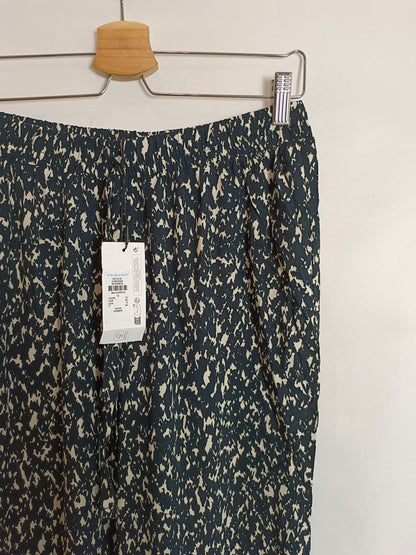 PRIMARK. Black flowy trousers size 40