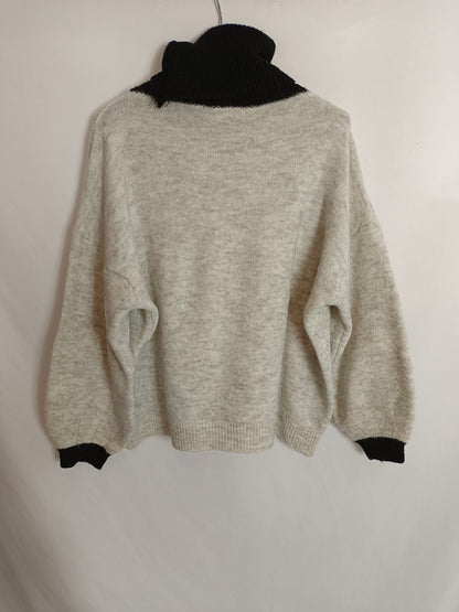BASYCO. Two-tone turtleneck sweater (s/m)