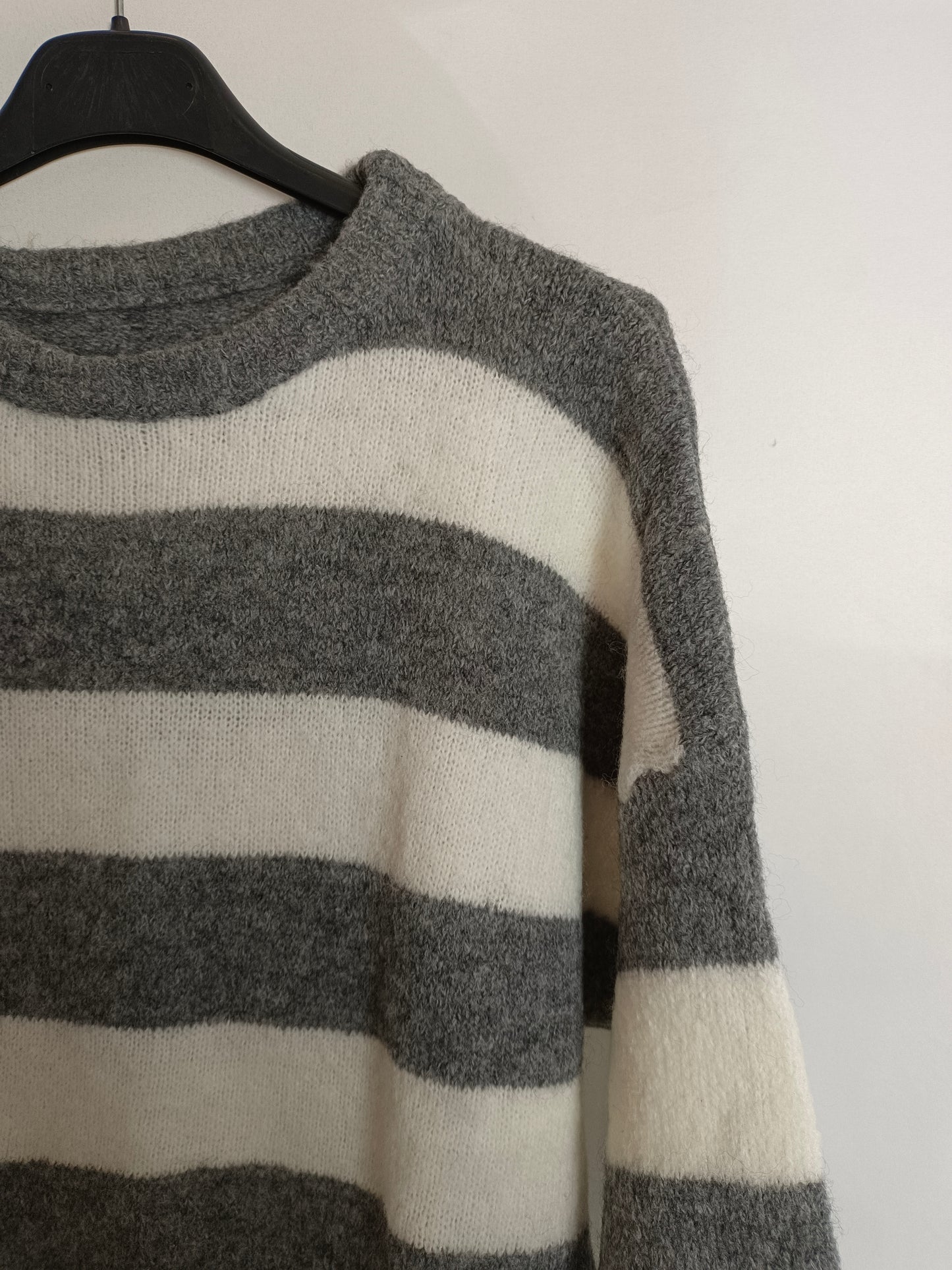 OTRAS. Jersey gris y blanco rayas TU(xs)