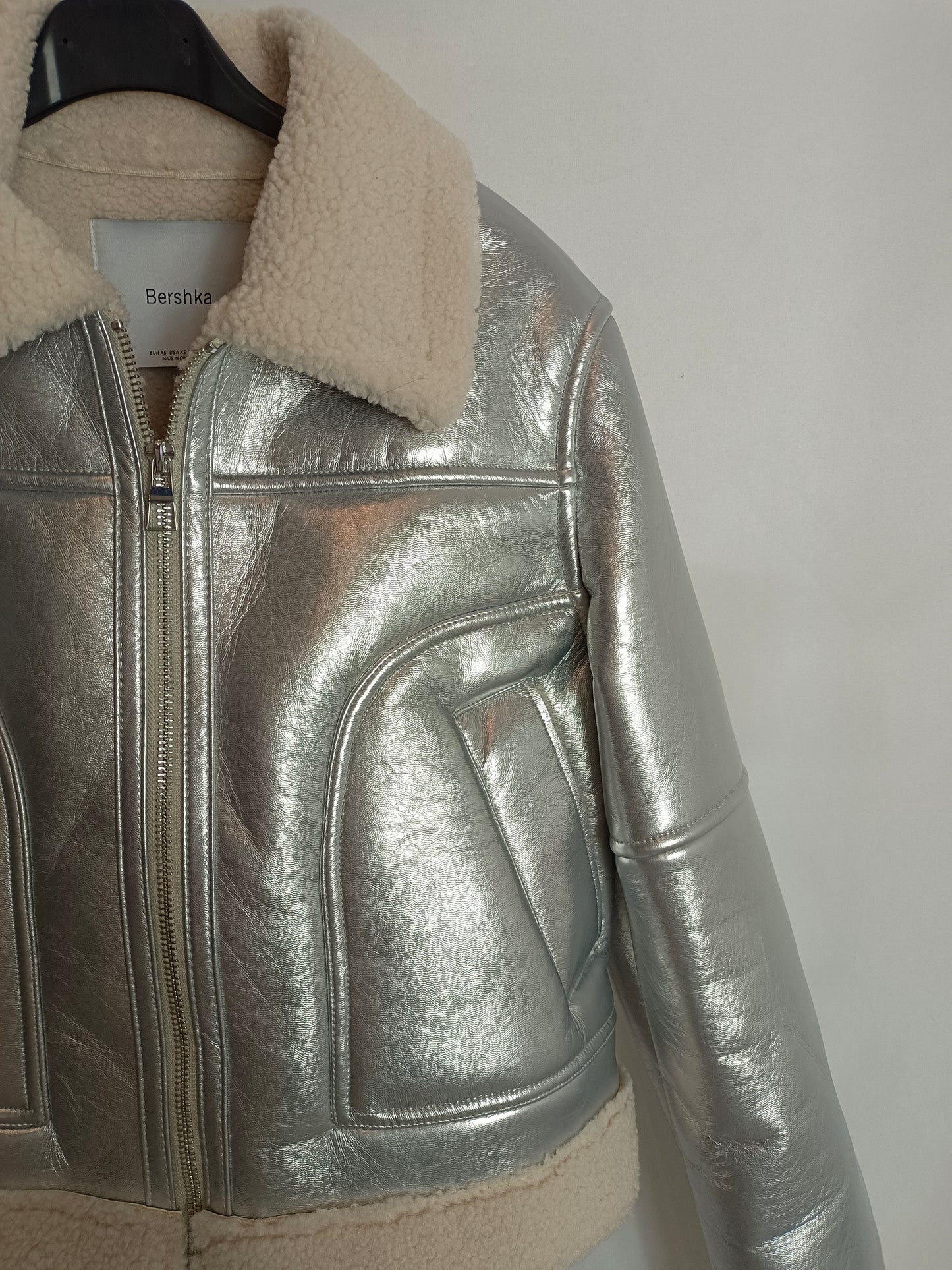 BERSHKA. Silver faux leather biker jacket T.xs