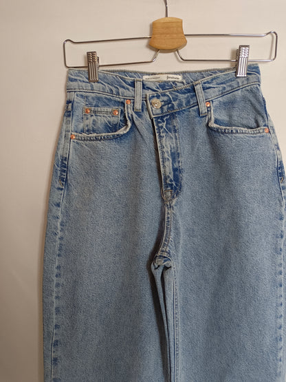 STRADIVARIUS. Pantalón denim ancho T.34