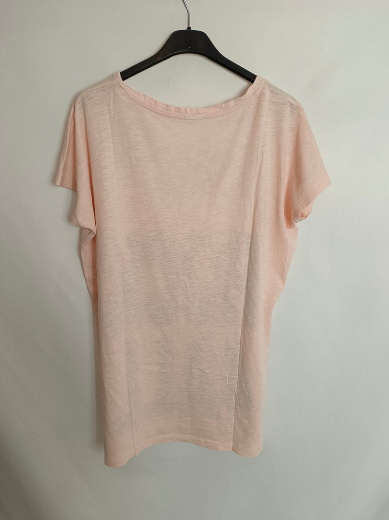 OTRAS. camiseta rosa letras T.m