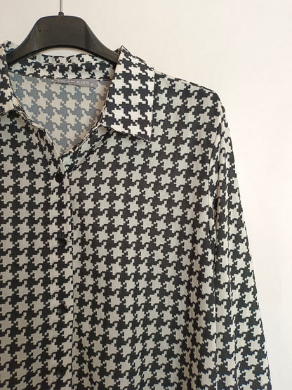 MILAN KISS. Blusa pata de gallo T.s