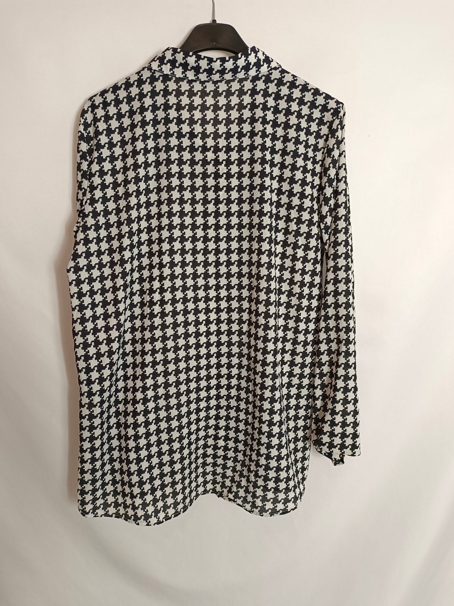 MILAN KISS. Blusa pata de gallo T.s