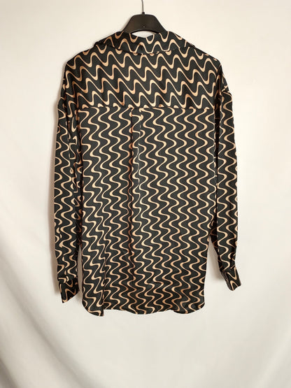 STRADIVARIUS. Blusa negra con rayas T.xs