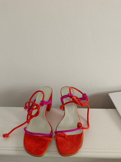 ALOHAS. Sandalias bicolor T.39