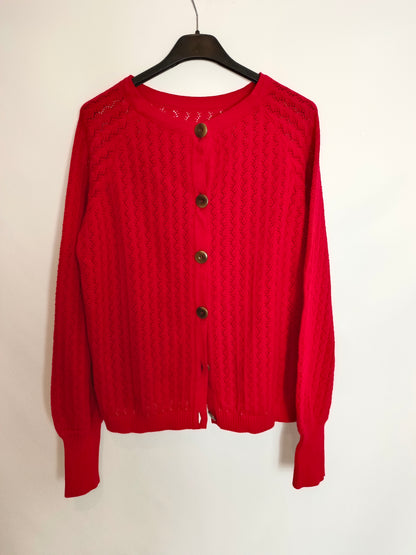 COUNTING CLOUDS. Red die-cut sweater S.2(s)