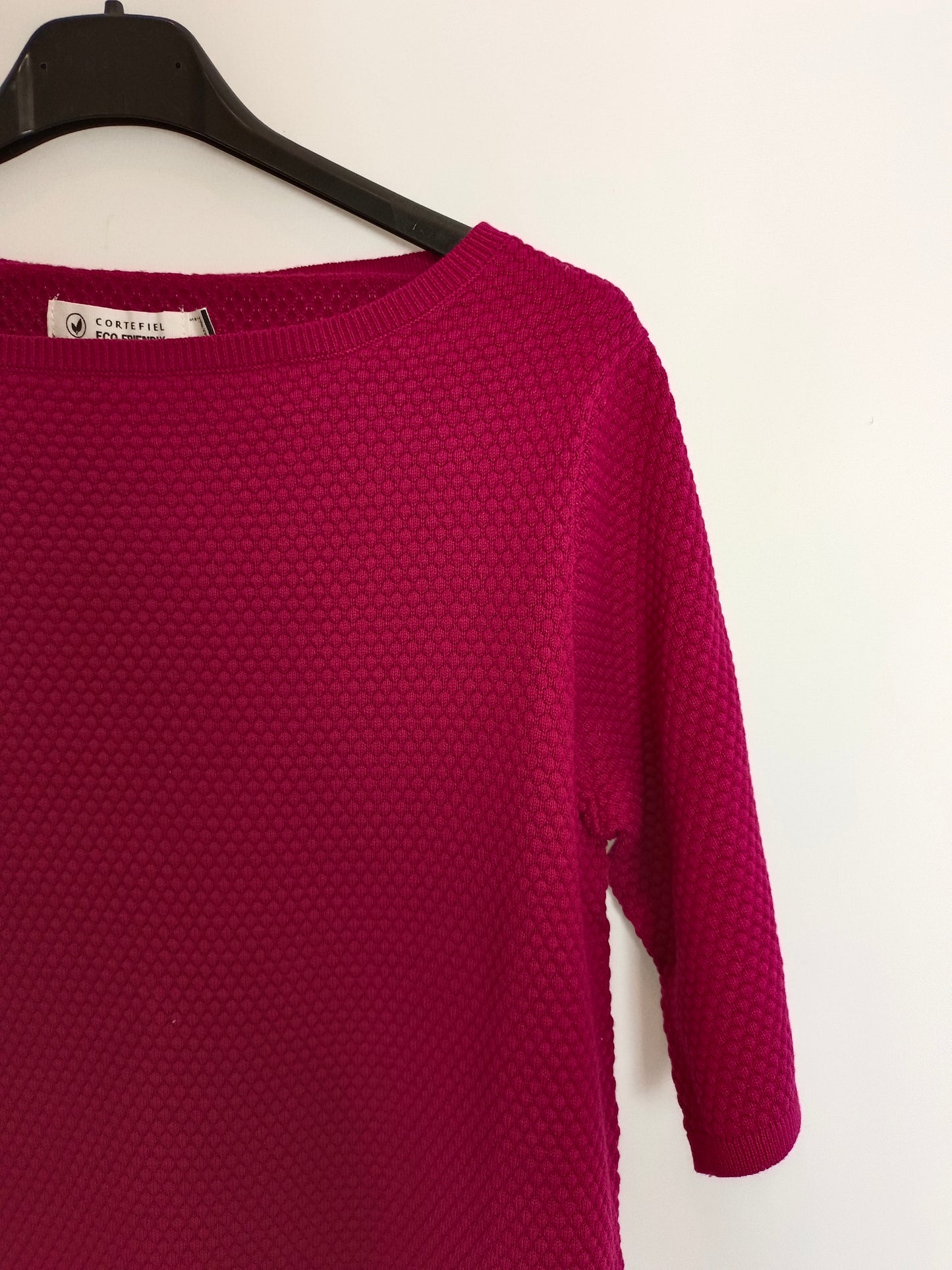 CORTEFIEL. Burgundy Ts knit top