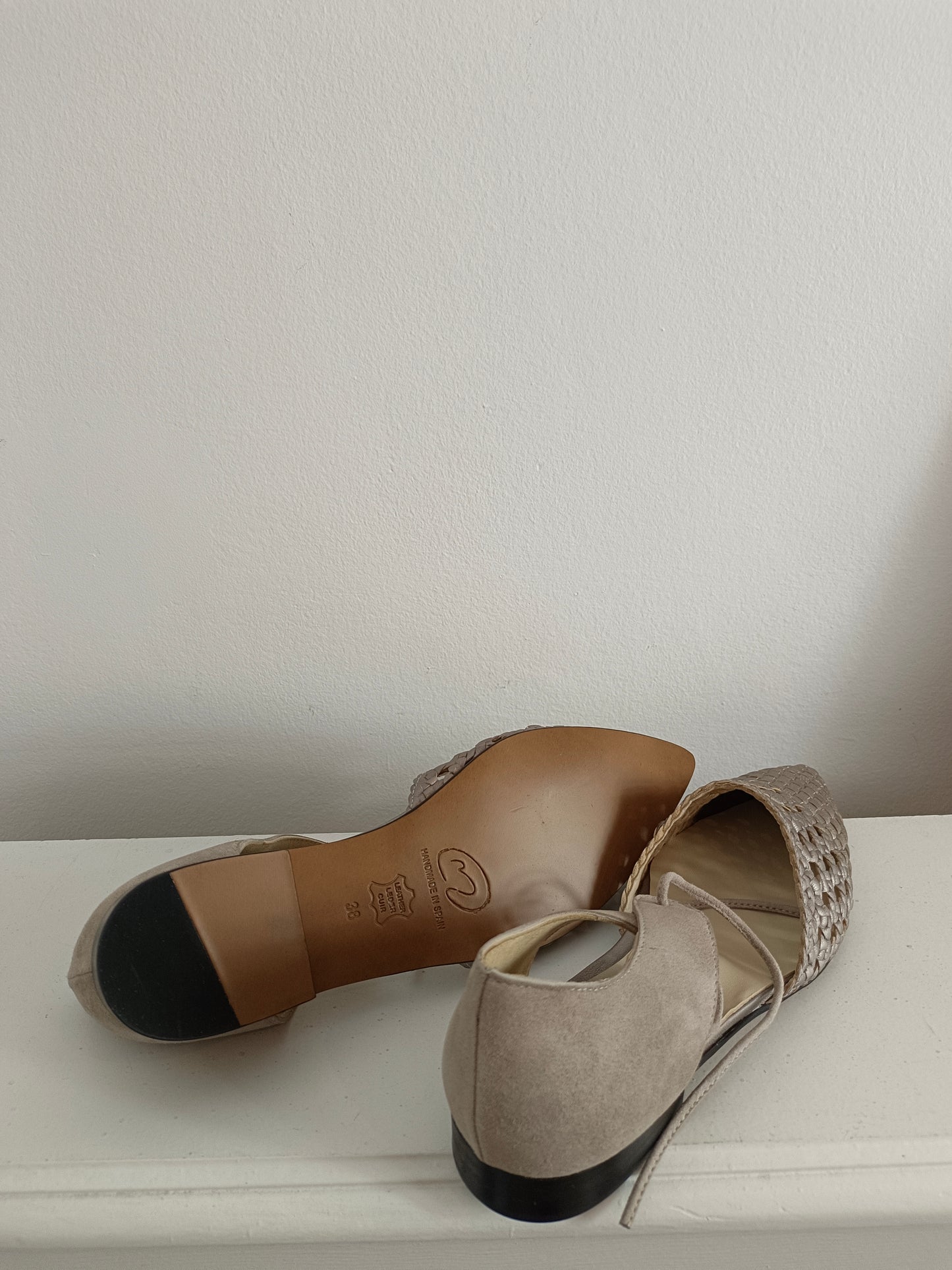 MICUIR. zapatos piel grises troquelado T.38