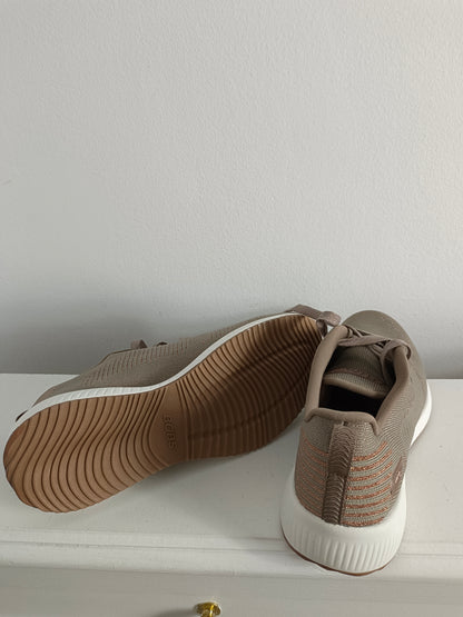 SKECHHER. Zapatillas beige hilos T.38