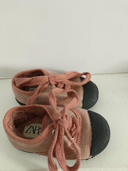 ZARA. Pink toe sneakers, size 18 months