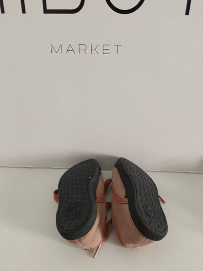 ZARA. Pink toe sneakers, size 18 months