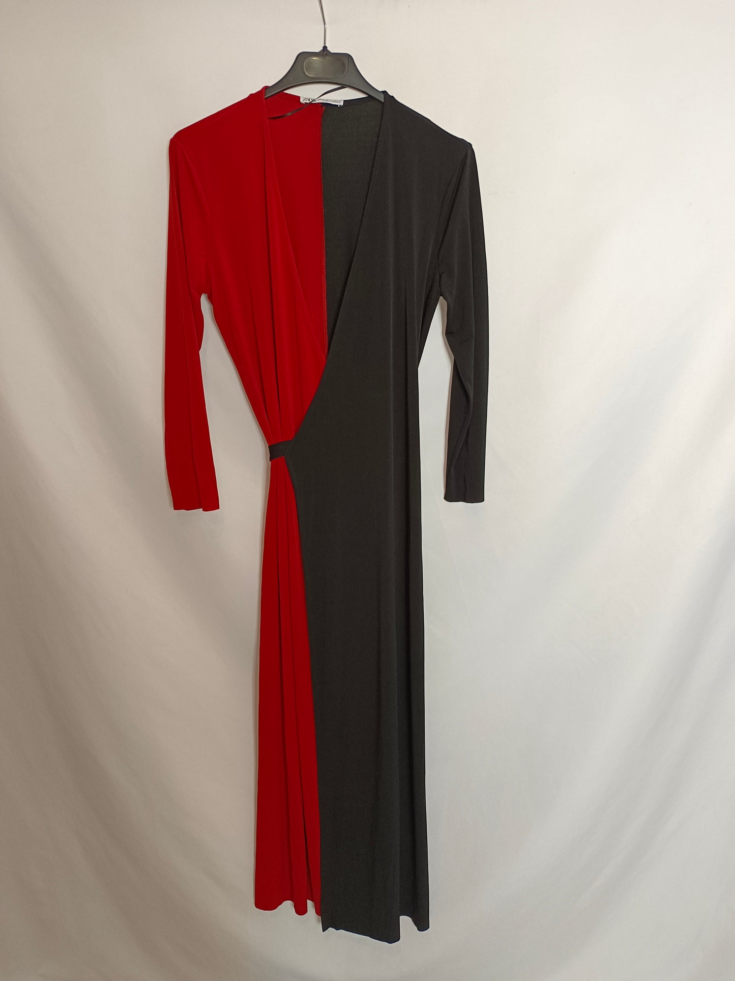 ZARA. Vestido midi bicolor T.m
