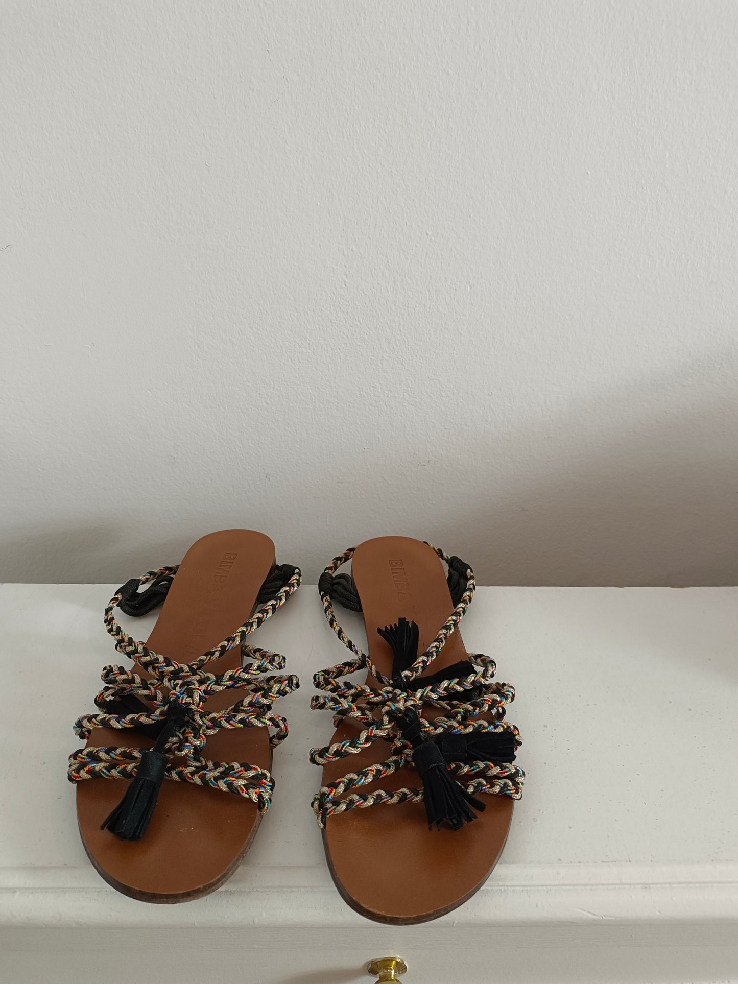 BIMBA Y LOLA. Sandalias trenzadas T.38