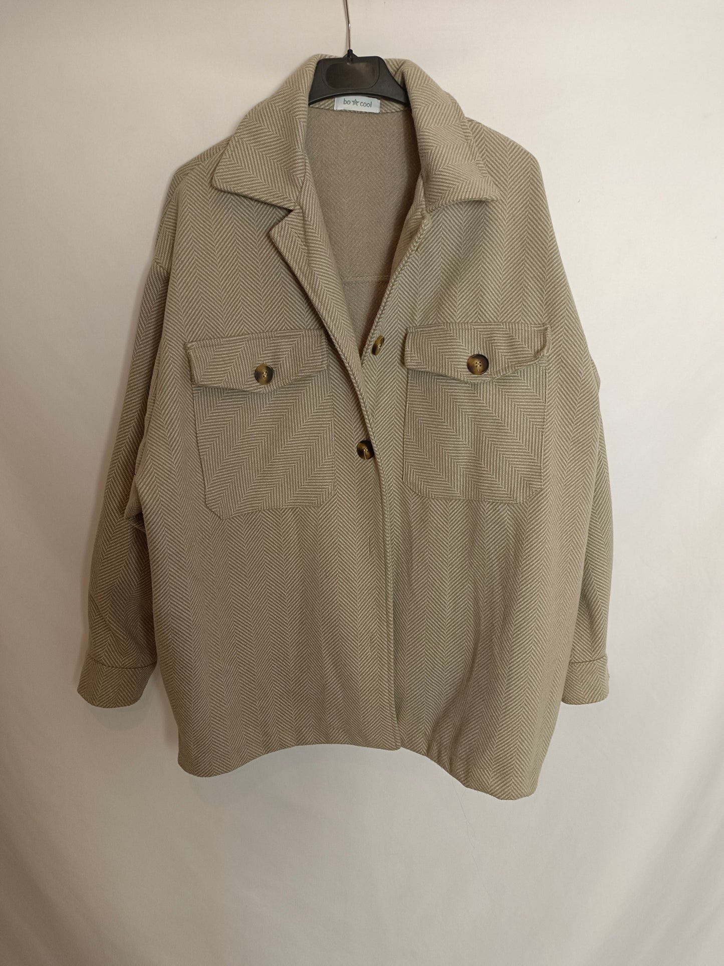 BO COOL. Chaqueta espiga beige T.m