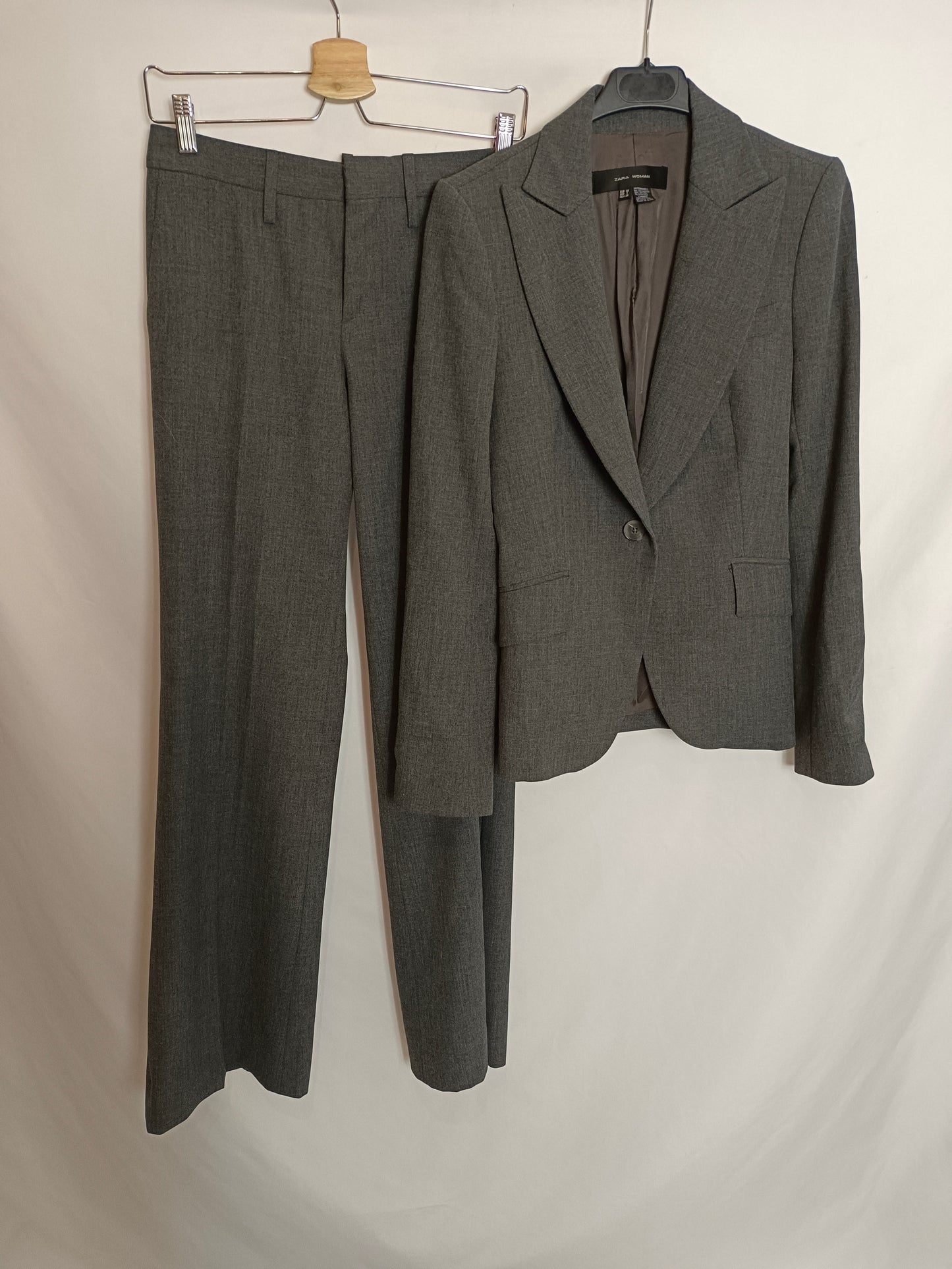 ZARA. Total gray look size 34/36