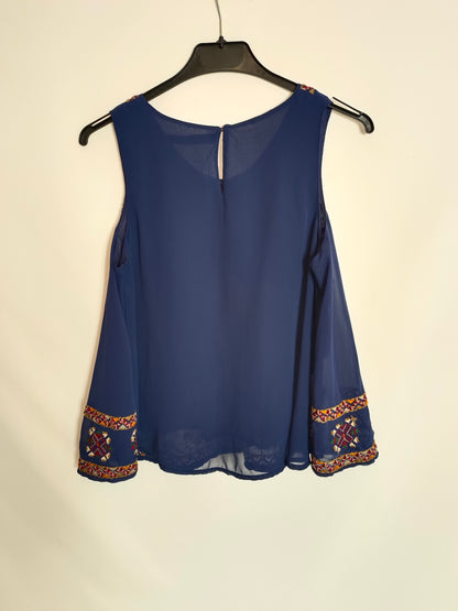 ZARA. Blue embroidered top T.xs