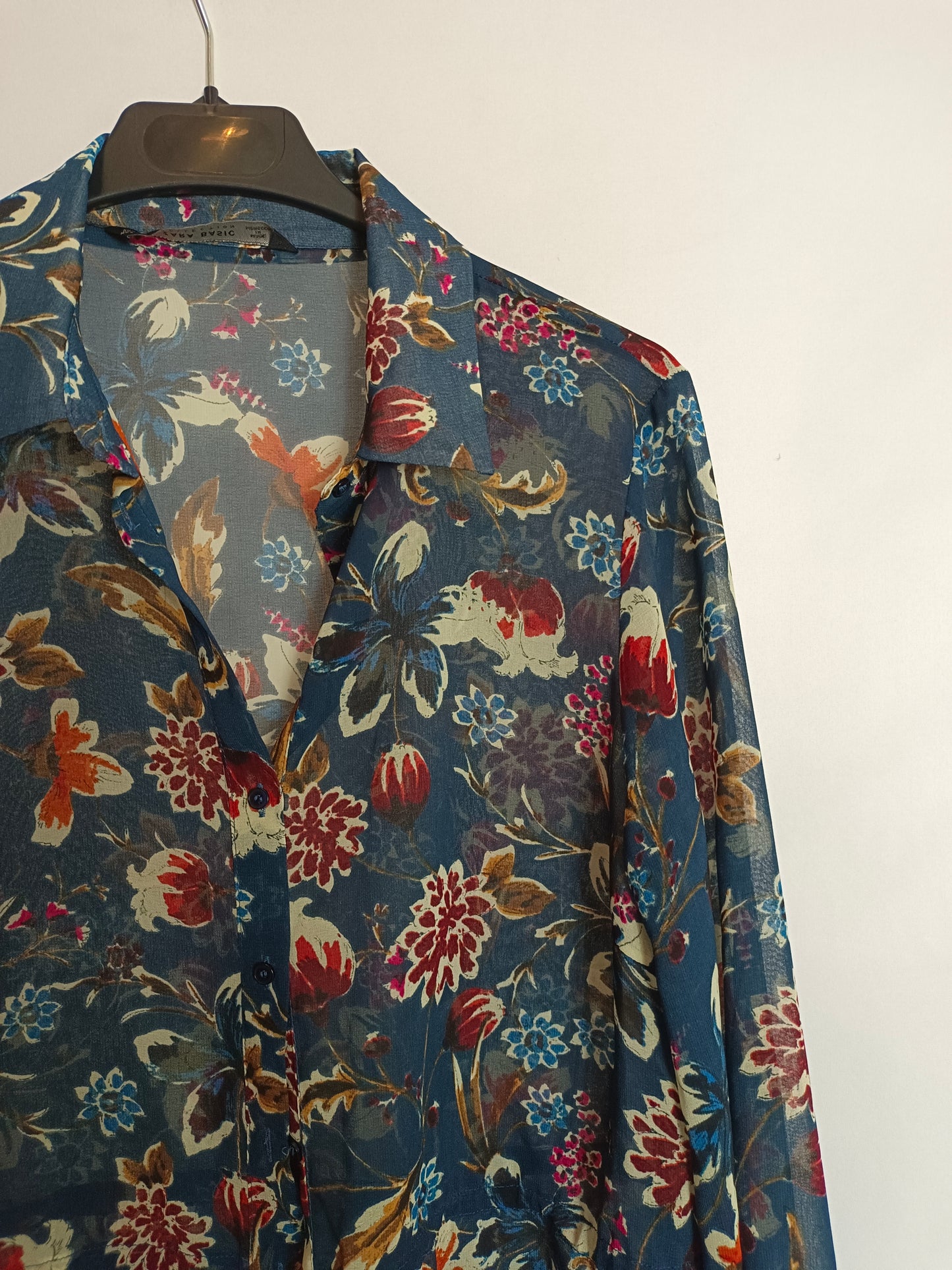 ZARA. Blue floral blouse T.xs