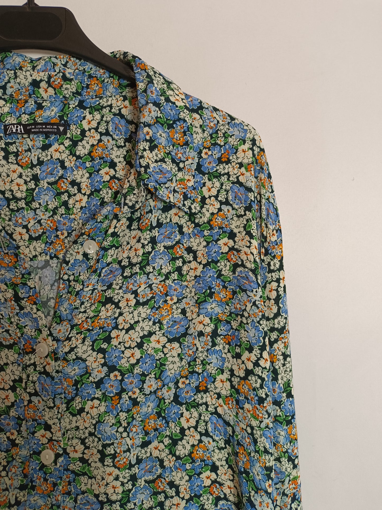 ZARA. Floral Crop Blouse Tm