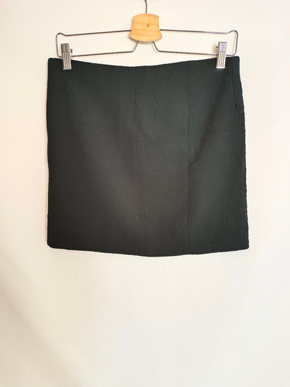 SPRINGFIELD. Black zip-up skirt, size 40