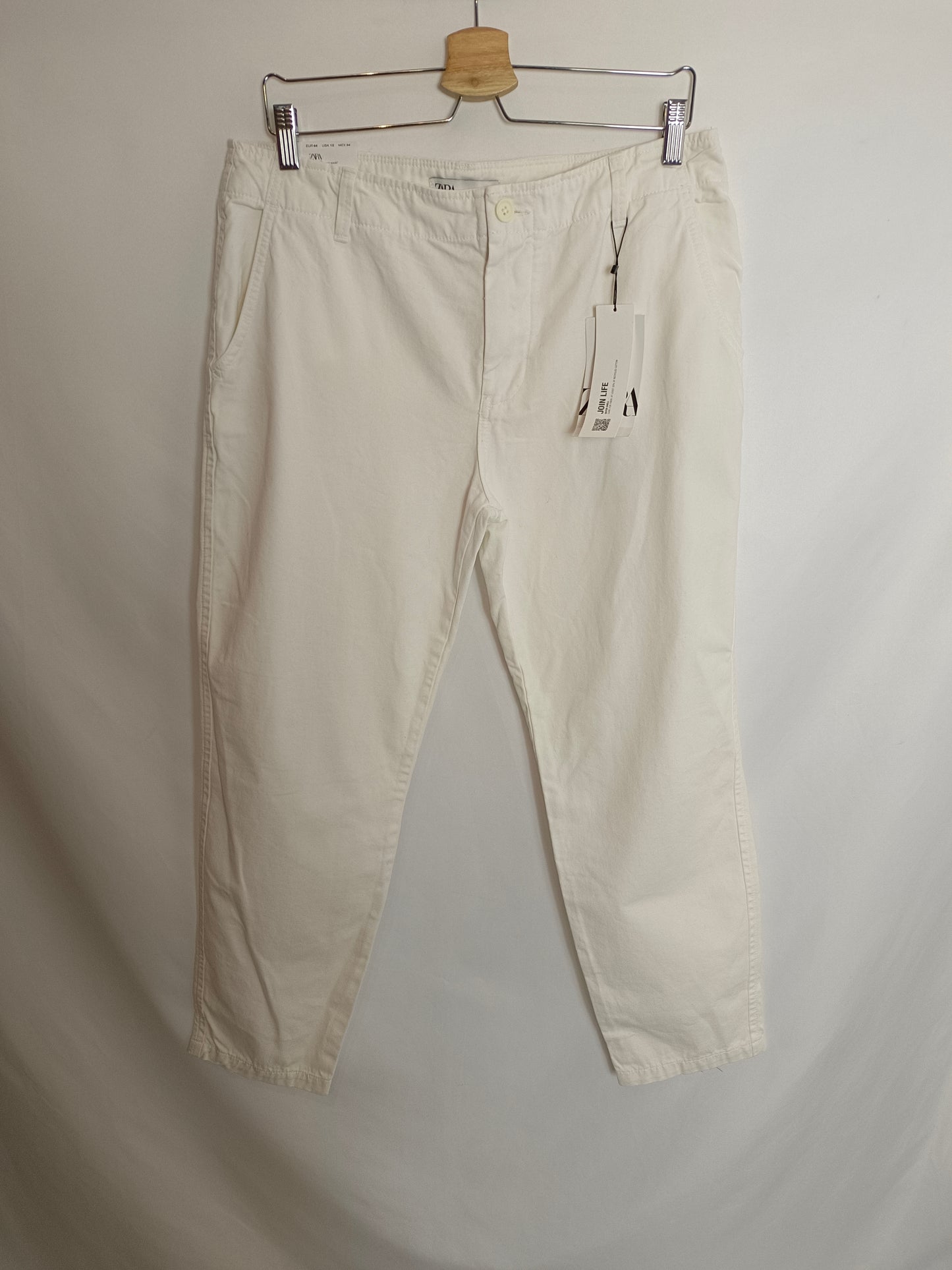 ZARA. White chino trousers, size 44