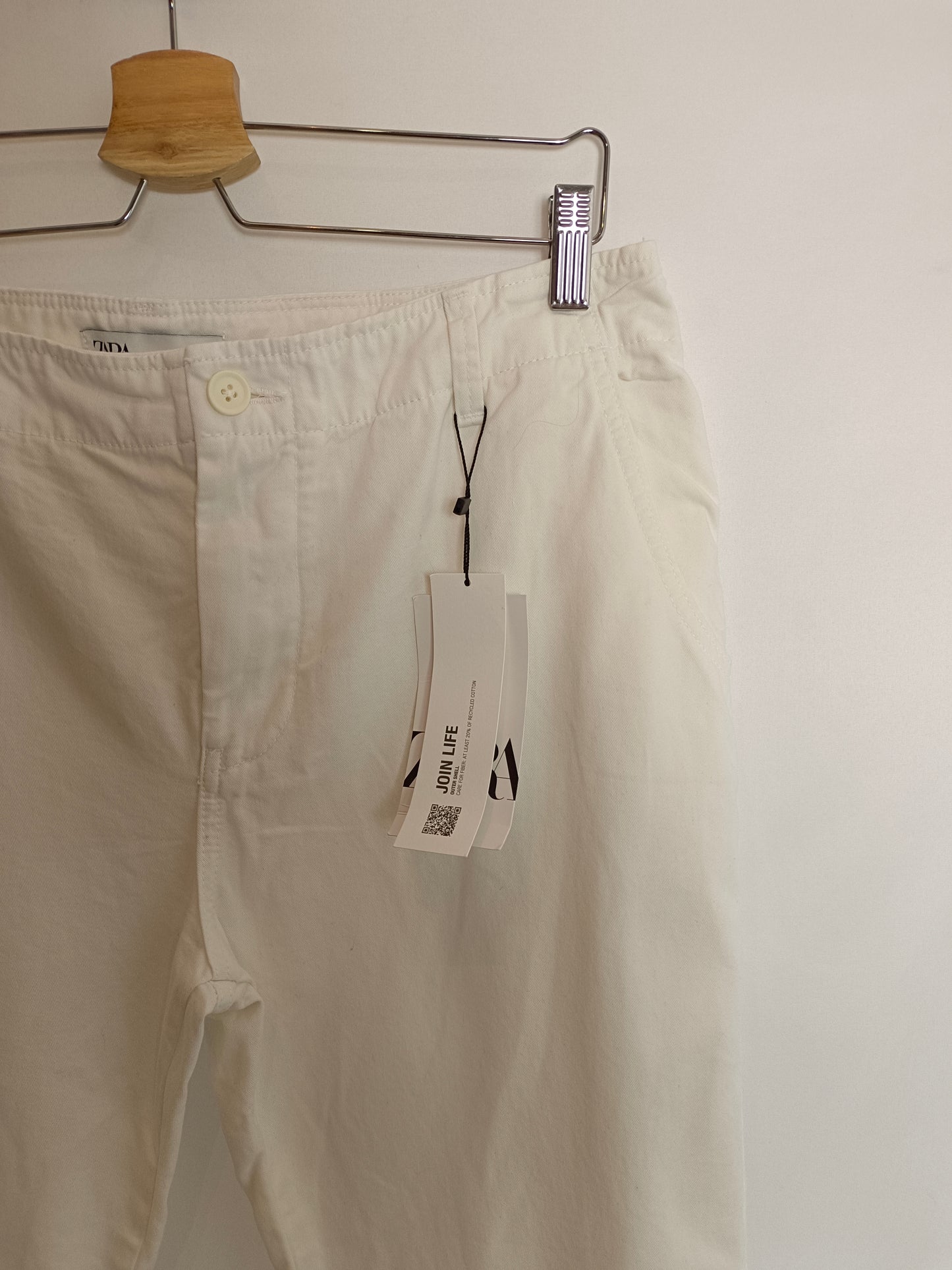 ZARA. White chino trousers, size 44